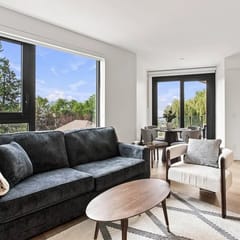 Lakeview Luxury at Aqua