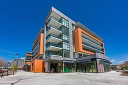 Caban Waterfront Luxury | Steps to Gyro Beach - Image 5