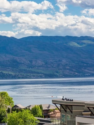 Kelowna By The Lake