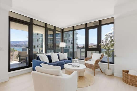 Aqua Waterfront Corner Unit, Lake & Sunset Views - Image 1