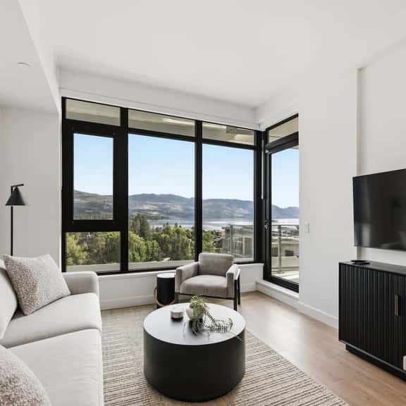Bright 2BR Lake View Condo at Aqua, Kelowna - Image 1