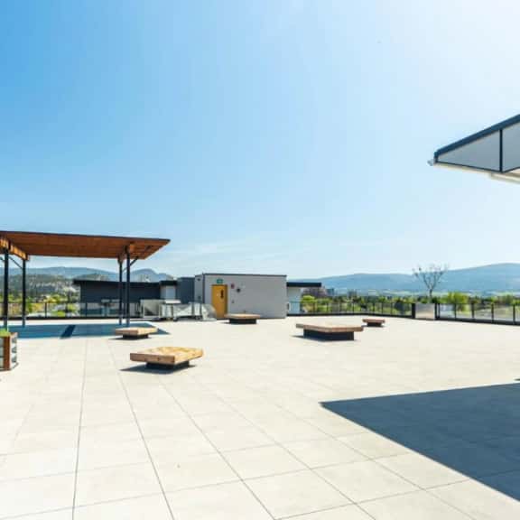 Stylish 2BR Condo, Downtown Kelowna, Balcony - Image 1