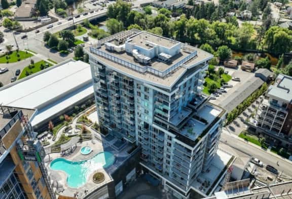 Penthouse with Unobstructed Lake & Mountain View - Image 2